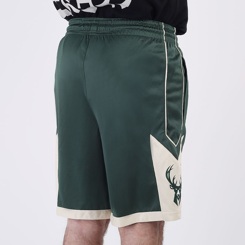 мужские зеленые шорты  Nike Milwaukee Bucks Icon Edition Swingman Shorts NBA AJ5623-323 - цена, описание, фото 5